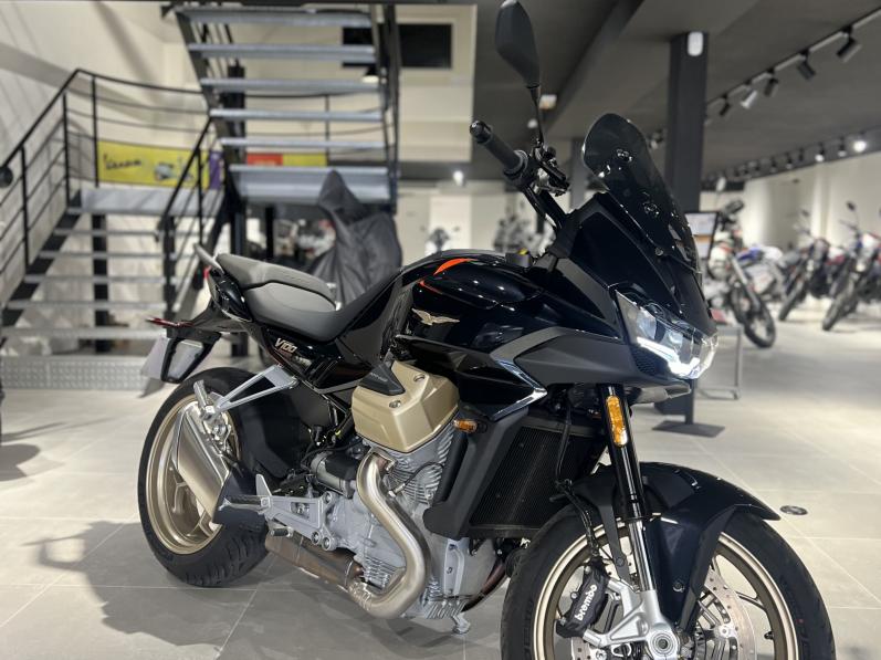 MOTO GUZZI V100  MANDELLO