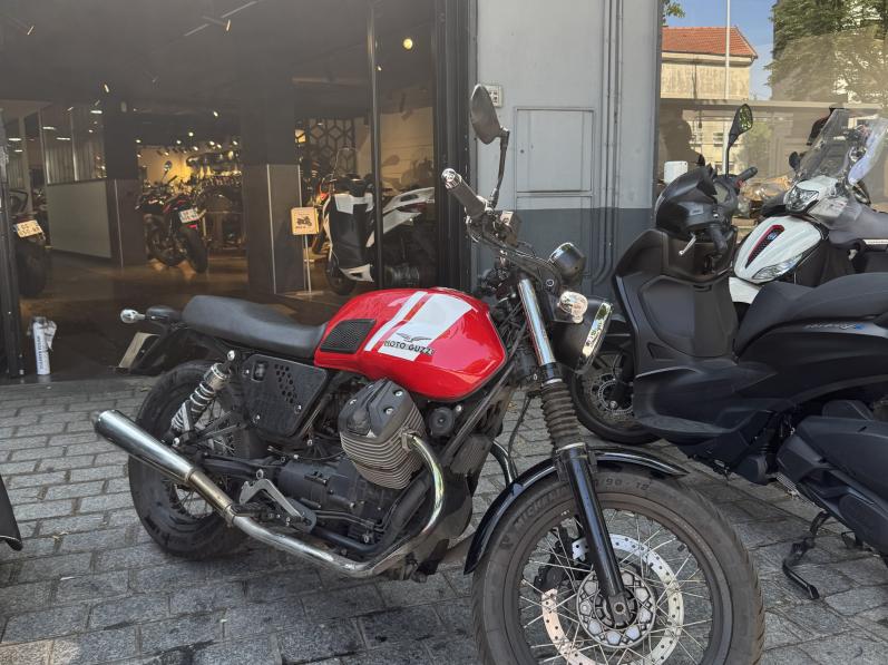 MOTO GUZZI V7 II SPECIAL