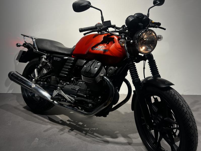 MOTO GUZZI V7 II STONE