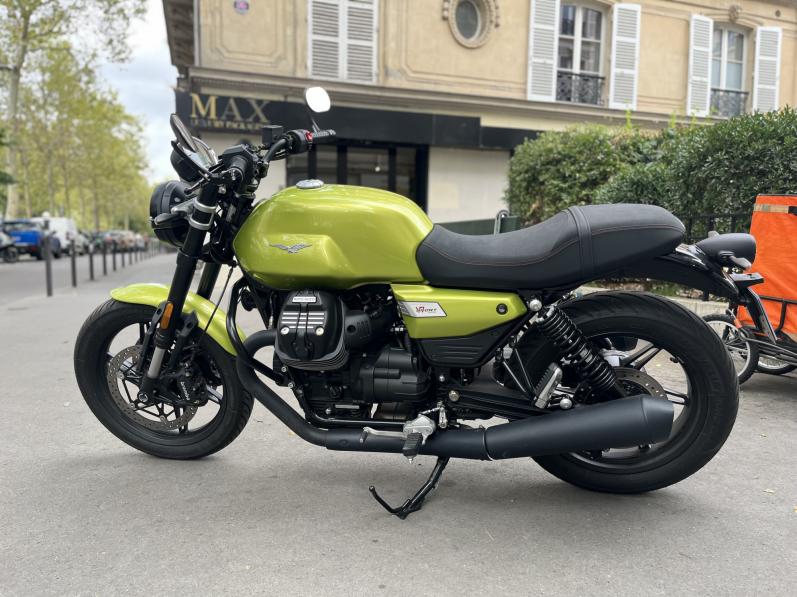 MOTO GUZZI V7 SPORT - VERT 1ER MAIN 