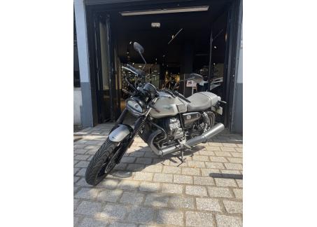 MOTO GUZZI V7 STONE