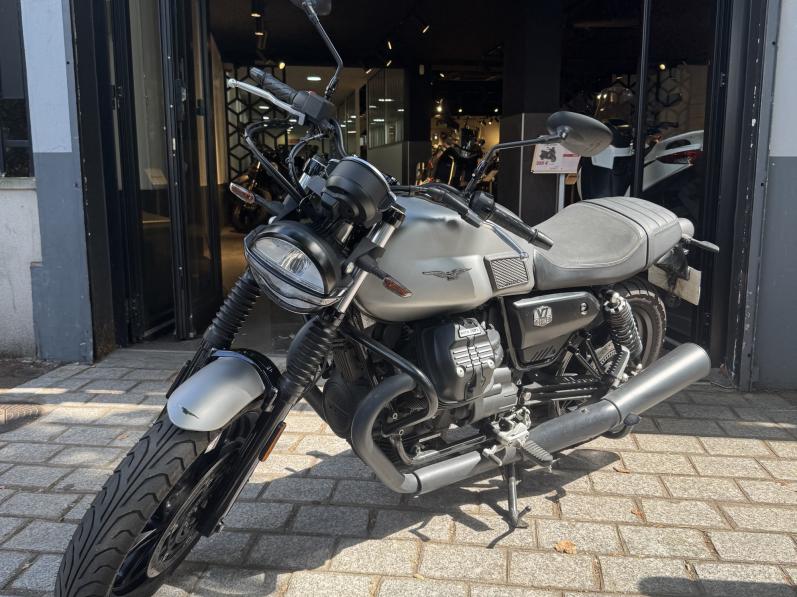 MOTO GUZZI V7 STONE