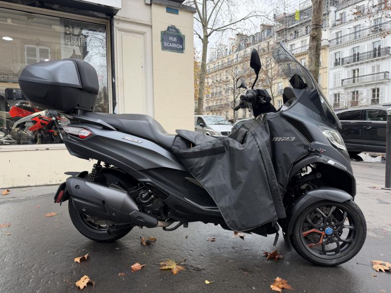 PIAGGIO MP3 530 HPE EXCLUSIVE - GRIS MAT - 1ER MAIN 