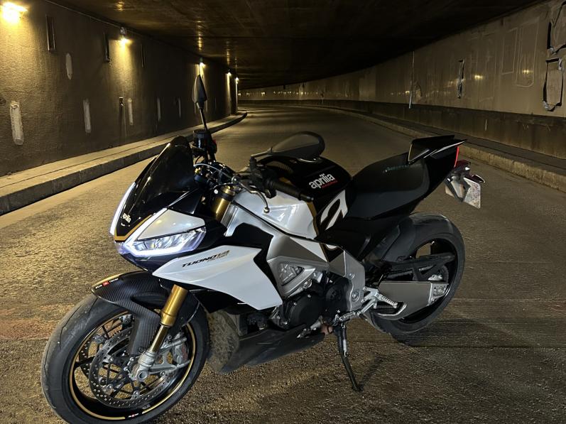 APRILIA TUONO 1100 V4 FACTORY