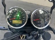 MOTO GUZZI V7 SPECIAL 850 - 1ER MAIN - BLANC/ROUGE